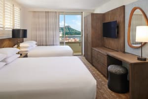 Embassy Suites by Hilton Waikiki Beach Walk