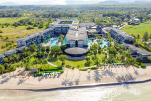 Le Meridien Khao Lak Resort & Spa