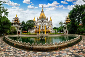Vietnam Buu Long Pagoda