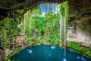 Cancun Ik-Kil Cenote