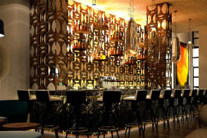 H10 Cubik Bar