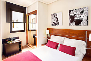 H10 Montcada Boutique Hotel Room