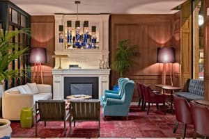 H10 Villa de la Reina Lobby Chimney Corner