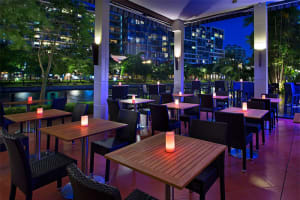 Four Points by Sheraton Singapore, Riverview Bar