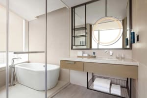 Four Points by Sheraton Hong Kong, Tung Chung Bathroom