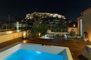 A77 Suites Iconic Suite