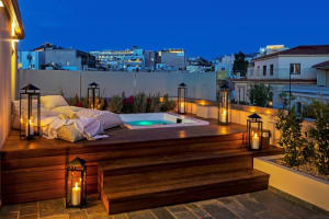 A77 Suites Iconic Suite