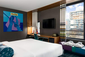 Aloft Brussels Schuman Guest Room