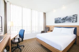Hampton by Hilton Amsterdam / Arena Boulevard king room