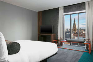 Aloft Liverpool Guest Room