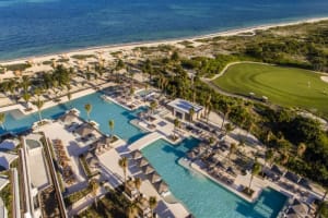 Atelier Playa Mujeres Property