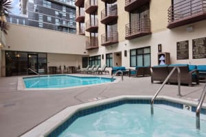 Best Western Plus Bayside Inn Swimming Pool