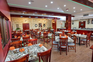 Best Western Plus Belize Biltmore Plaza Dining