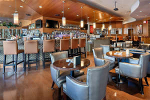 Best Western Plus Chateau Granville Hotel & Suites & Conference Center Lounge