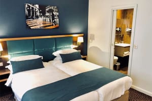 Best Western Empire Elysees Guest Room