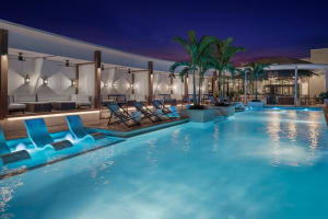 The Ben, Autograph Collection Rooftop Pool