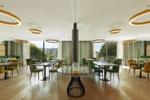 Boeira Garden Hotel Porto Gaia, Curio Collection by Hilton Dining
