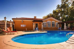 Best Western Plus Greenwell Inn Pool