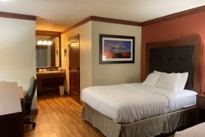 Best Western Plus Greenwell Inn Suite