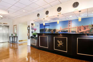 Best Western Plus Grosvenor Airport Hotel Lobby