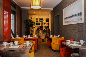 Best Western Plus Gare Saint Jean Dining