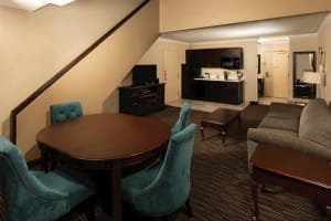 Best Western Plus Inn at the Vines Loft Suite