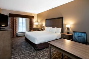 Best Western Plus Kalispell/Glacier Park West Hotel & Suites Guest Room