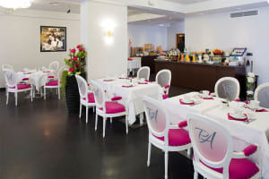 Best Western Plus Le Patio des Artistes Breakfast Room