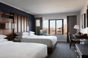 Boston Marriott Long Wharf guest room