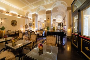 Hotel Bernini Palace Lobby Seating