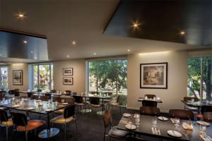 Best Western Plus Travel Inn Hotel Dining