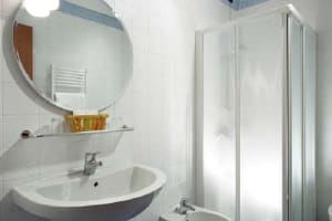 Best Western Titian Inn Hotel Venice Airport Bathroom