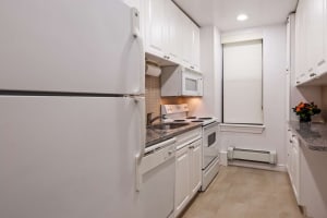 Best Western Plus Hospitality House Kitchen