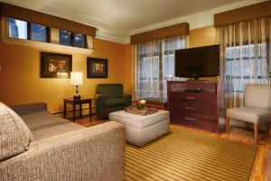Best Western Plus Hospitality House Living Room