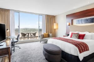 Crowne Plaza Auckland Guest Room