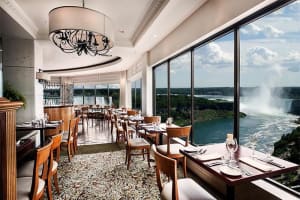 Crowne Plaza Niagara Falls - Fallsview Dining