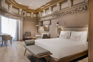 Circulo Gran Via, Autograph Collection