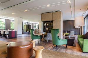 Crowne Plaza Geneva Lobby