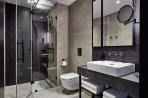 Crowne Plaza Warsaw - The HUB Bathroom