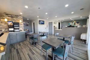 SureStay Hotel by Best Western Chowchilla Yosemite Breakfast Area
