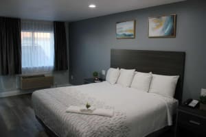 SureStay Hotel by Best Western Chowchilla Yosemite Guest Room