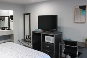 SureStay Hotel by Best Western Chowchilla Yosemite Guest Room
