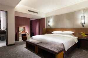 Courtyard Shin-Osaka Station Suite
