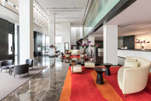 COMO Metropolitan Bangkok Lobby