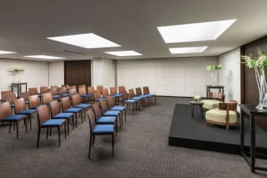 COMO Metropolitan Bangkok Meeting Room
