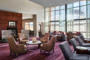 Courtyard Newark Elizabeth Lobby