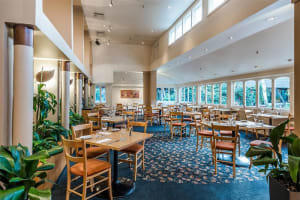 Chateau on the Park - Christchurch, a DoubleTree by Hilton Dining