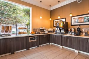 Best Western Carmel's Town House Lodge Breakfast Bar