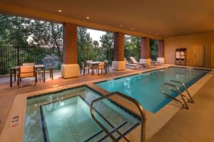 Courtyard Reno Downtown/Riverfront pool