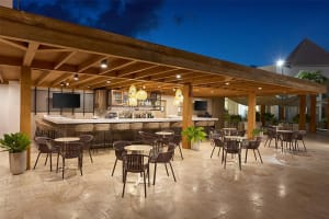 Courtyard Aruba Resort Bar Lounge